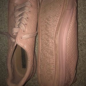 Tommy pink shoes